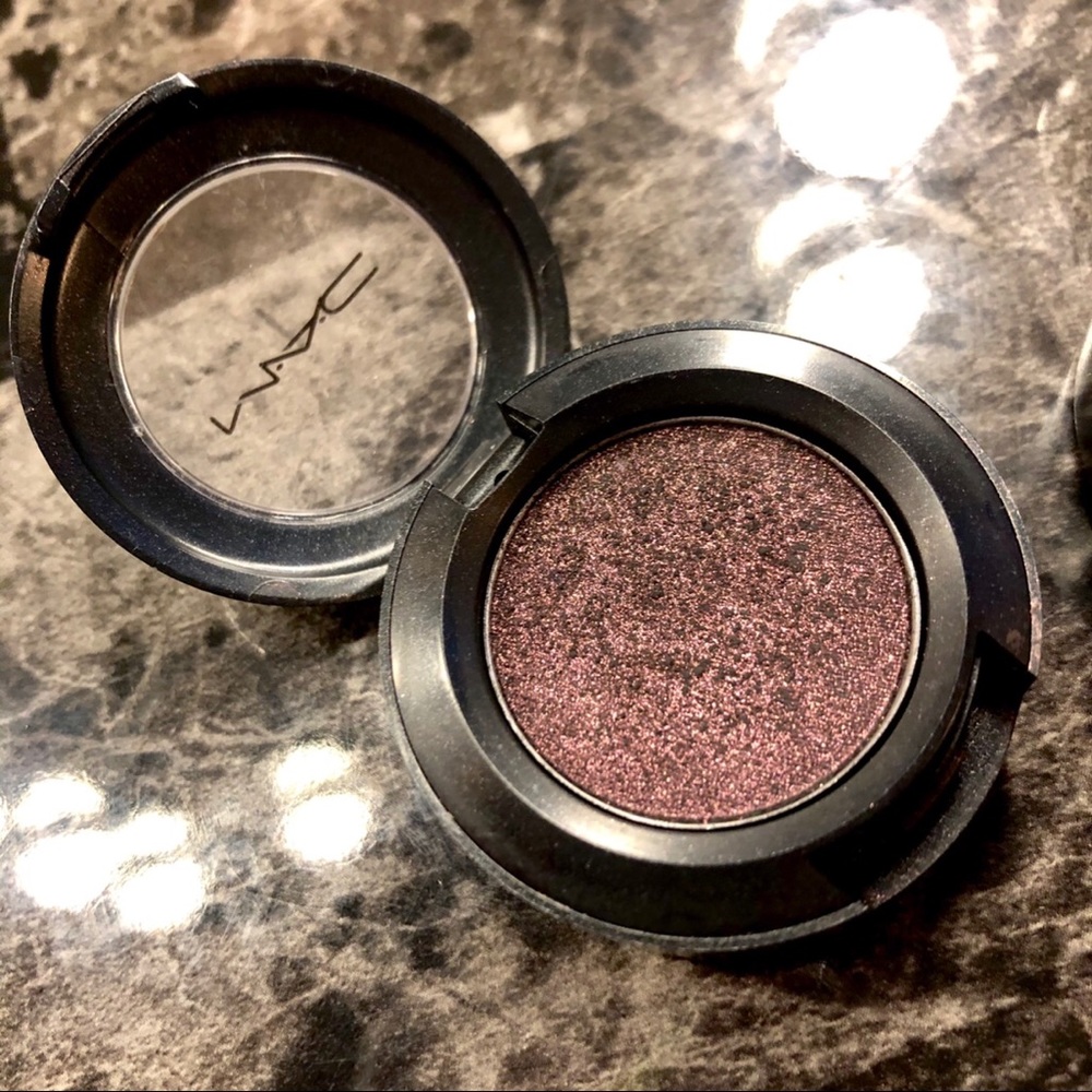 MAC Velvet Eyeshadow Beauty Marked